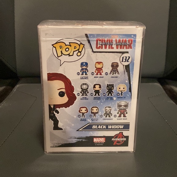 Black Widow - Civil War #132 - Funko Pop - Picture 3 of 6